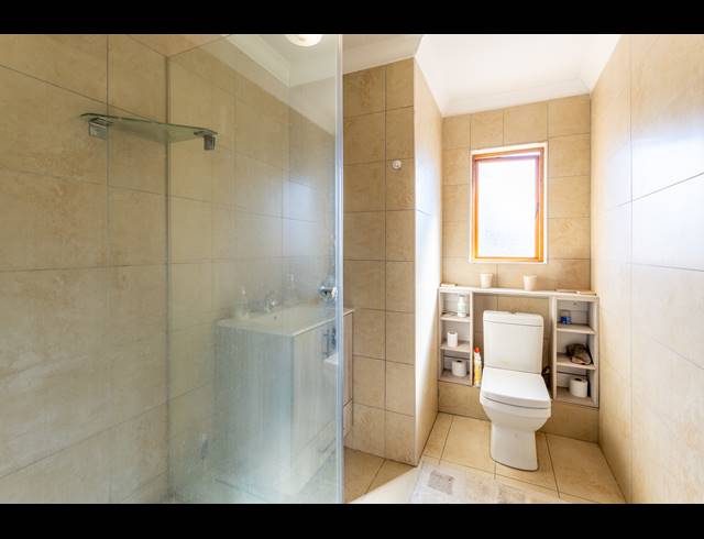 2 BEDROOM TOWNHOUSE FOR SALE IN LONEHILL
